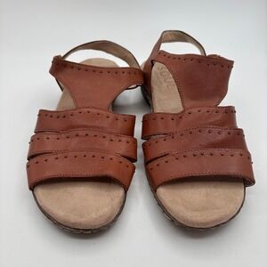 SOUL Naturalizer Beacon Sandals Womens 9.5 Leather Studded Wedge